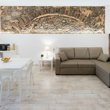 Apollo Апартаменты *